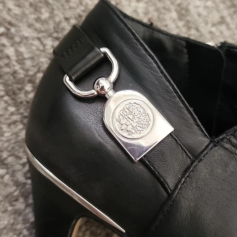 Vince Camuto Vesela Dress Booties Size 7.5